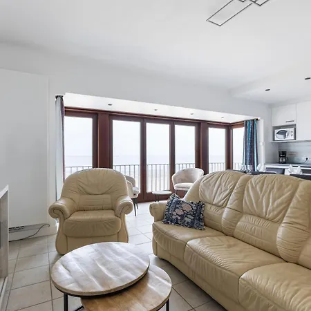 Jackylene 0401 Apartment *