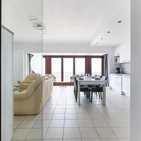 アパート Jackylene 0401 シント・イデスバルト